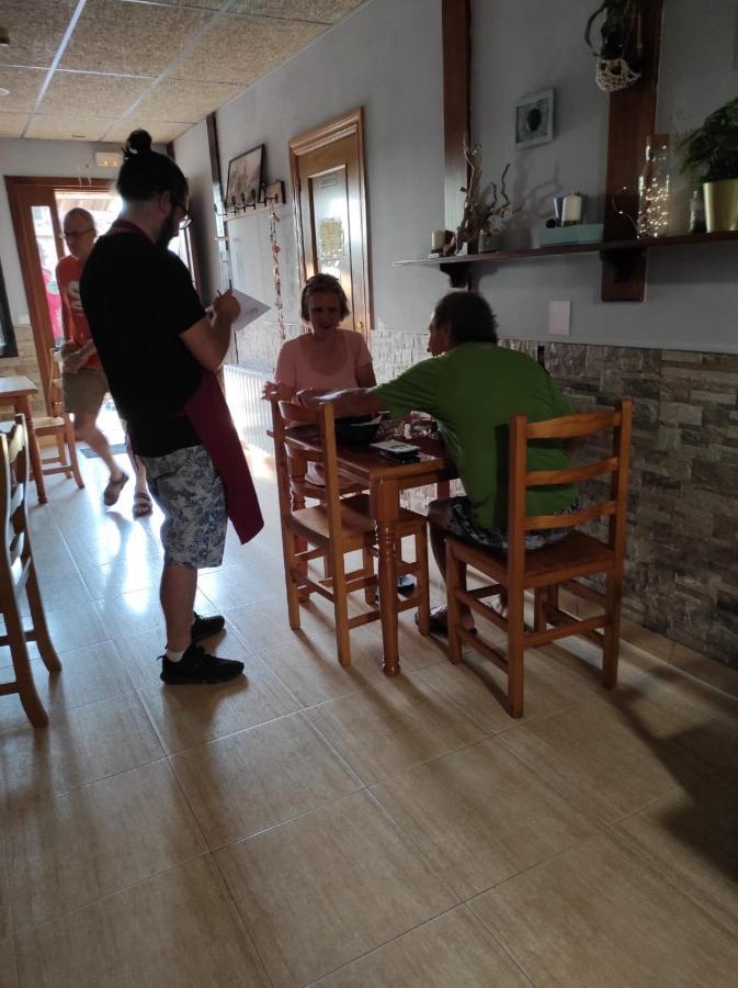 Taberna Albergue Municipal De Ages Εξωτερικό φωτογραφία